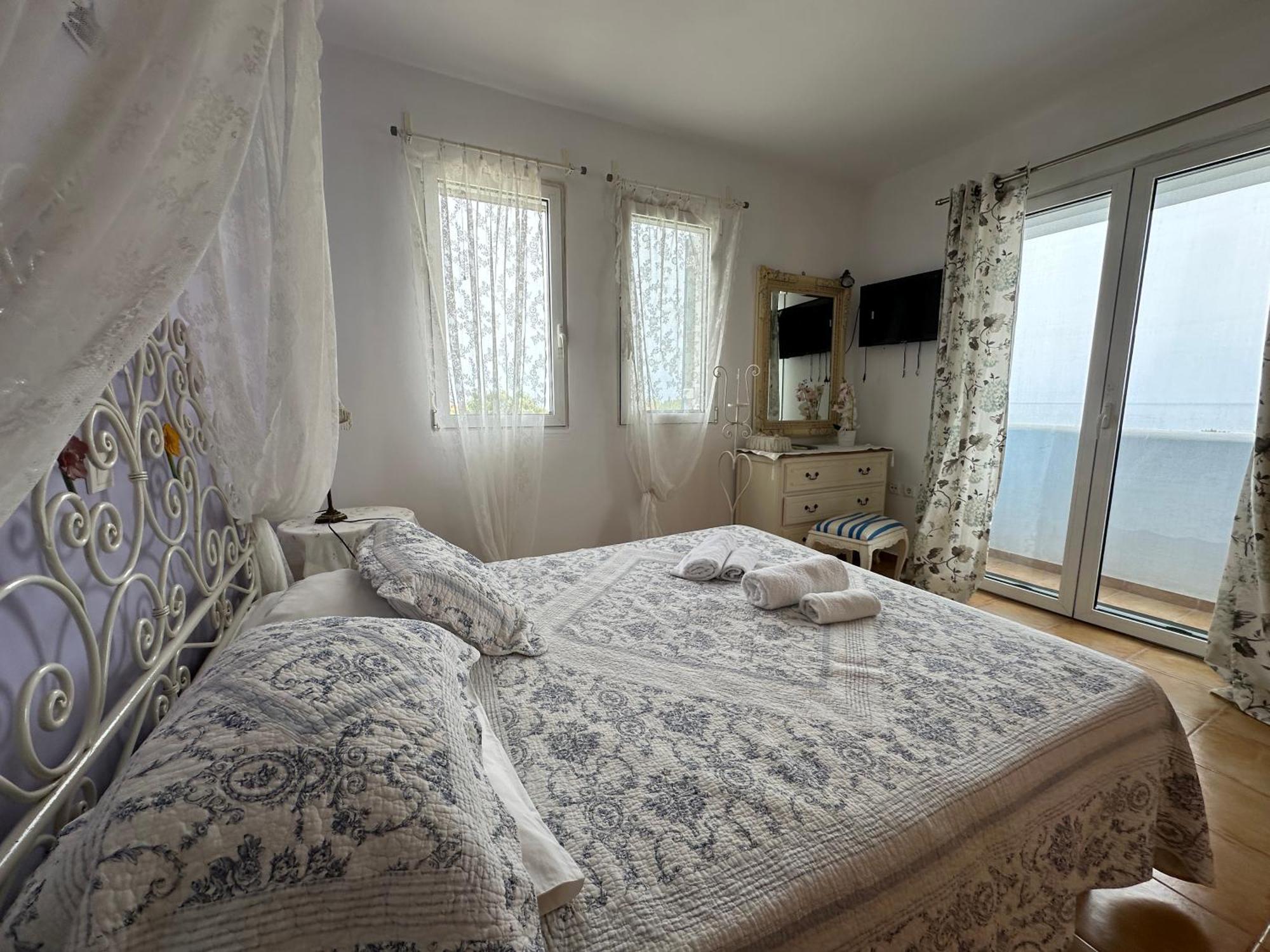 Villa White *