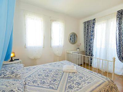 Villa White